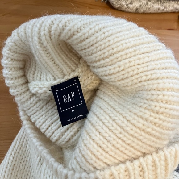 New with tag Sweater - Picture 3 of 6